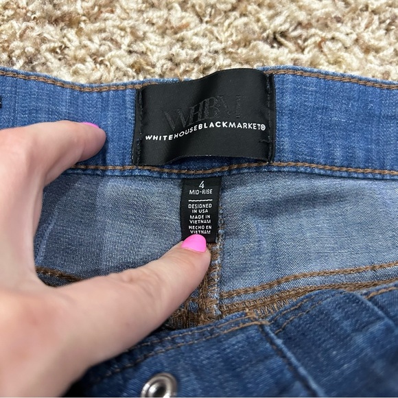 White House Black Market Mid Rise Straight Crop Size 4 - Picture 3 of 4